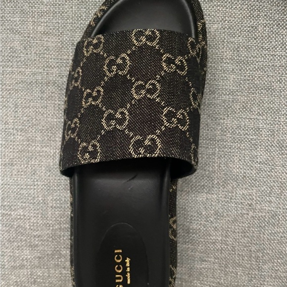 Authentic Gucci platforms - Picture 2 of 5